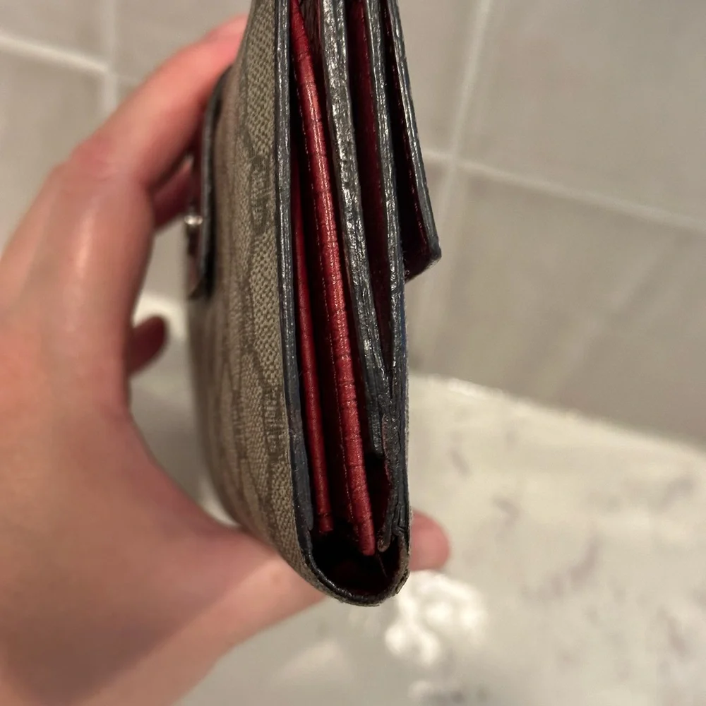 Gucci Beige Brown GG Canvas Continental Wallet with Red Leather Tab